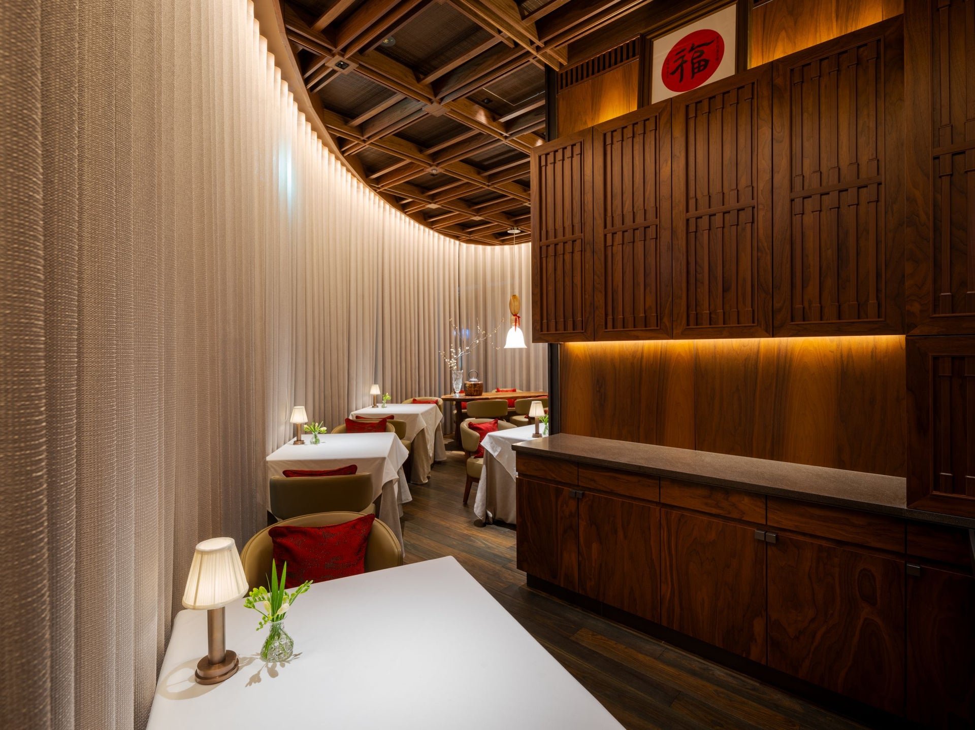 中国本国でミシュランの星保有数が最も多い中華レストランの初の海外出店　新栄記東京店